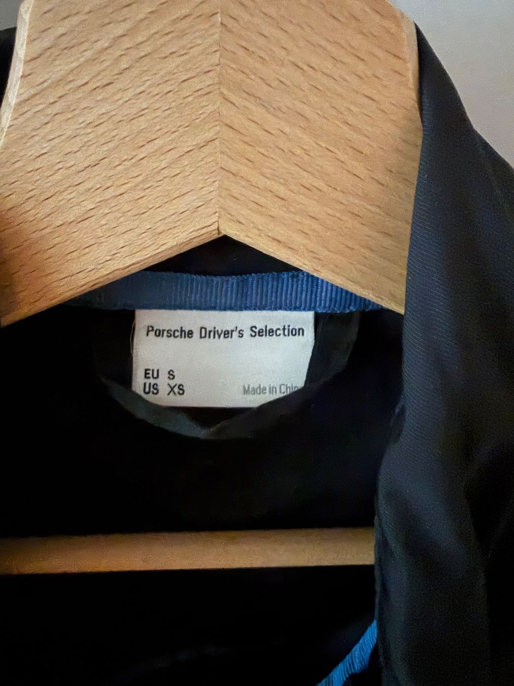 Porsche Jacken: Porsche Jacke Dunkelblau und Mexx Pullover – Gebraucht aus Baar von dieUhrenwerkstatt 1