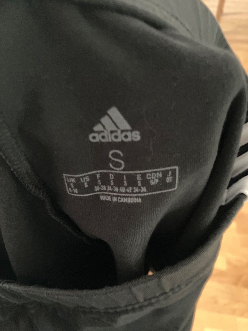 Adidas Pantaloni: Adidas Radlerhosen, Grösse S – Usato da Zürich venduto da MonkeyTunes 3