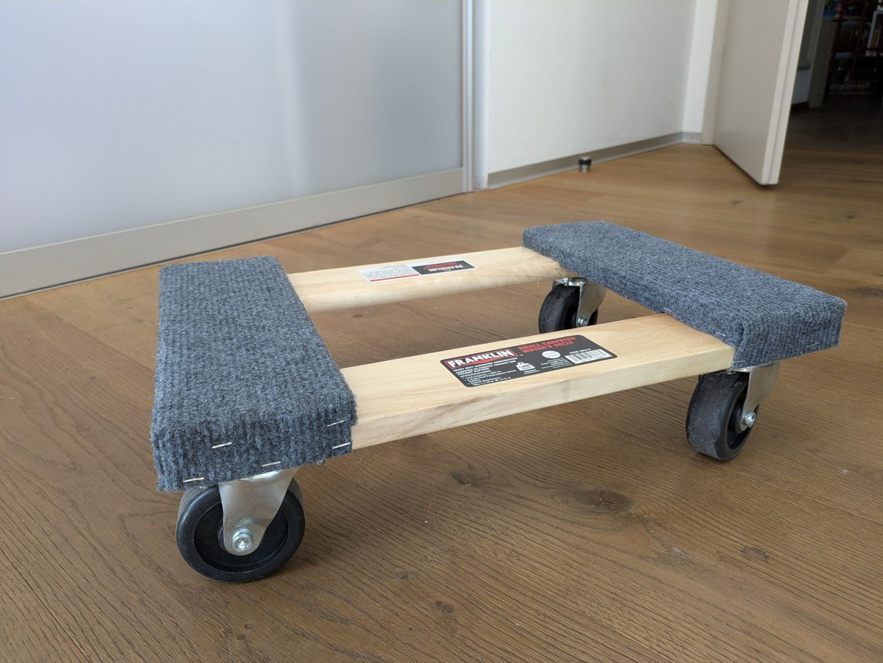 Altro per stoccaggio & trasporto: Umzugswagen / Möbelroller mit Teppich bespannt – Usato da Langnau i. E. venduto da mcd_dtd7 1