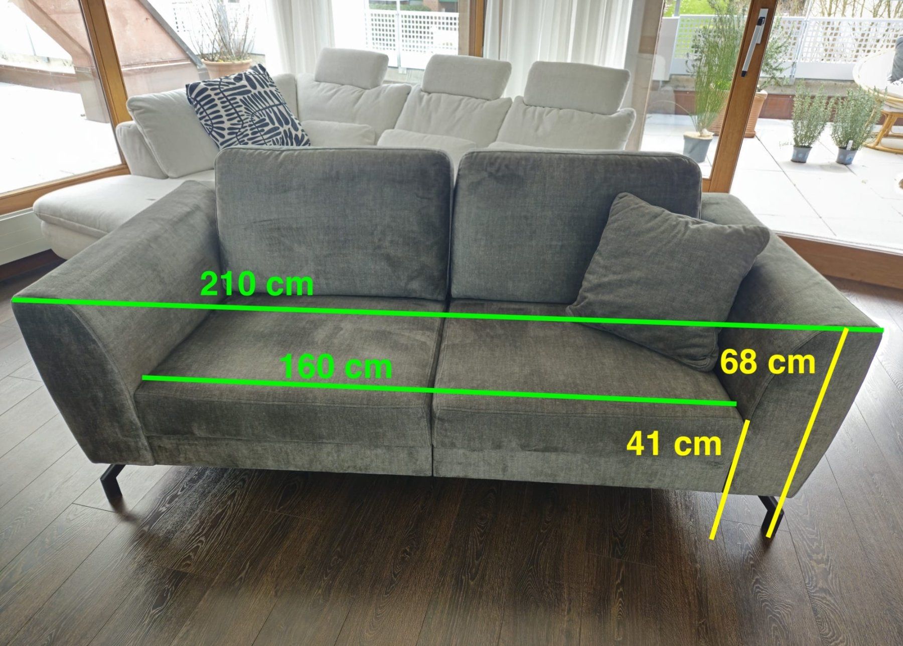 Sofas: Moosgrünes Sofa – Gebraucht aus Zürich von san_6r6r 1