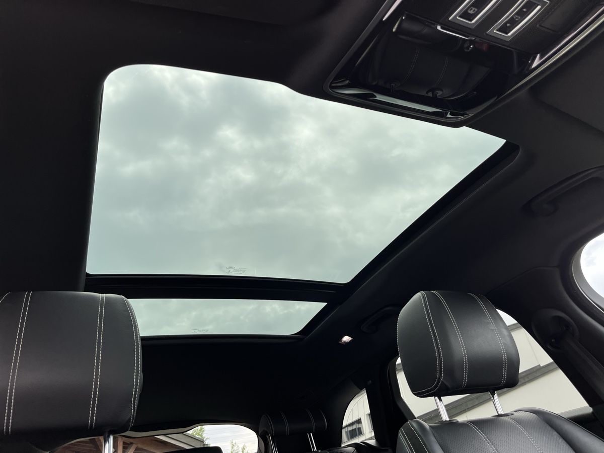 Land Rover Automobili: Range Rover Velar D300 R-DYNAMIC – Usato da Gossau SG venduto da DeRiE 9