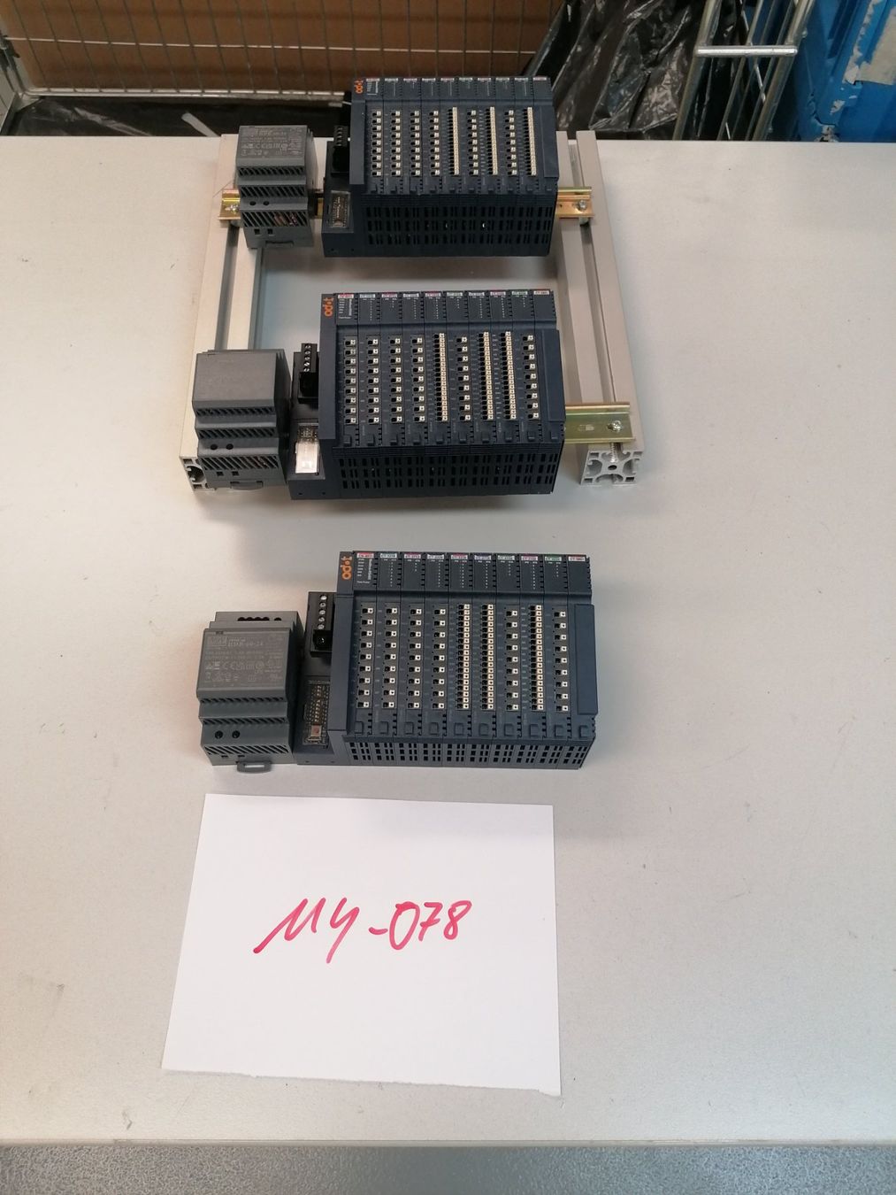 Componenti elettronici: 3x Odot PLC SPS IO-Module RS-485 Modbus Lernsystem – Usato da Diessenhofen venduto da Osio