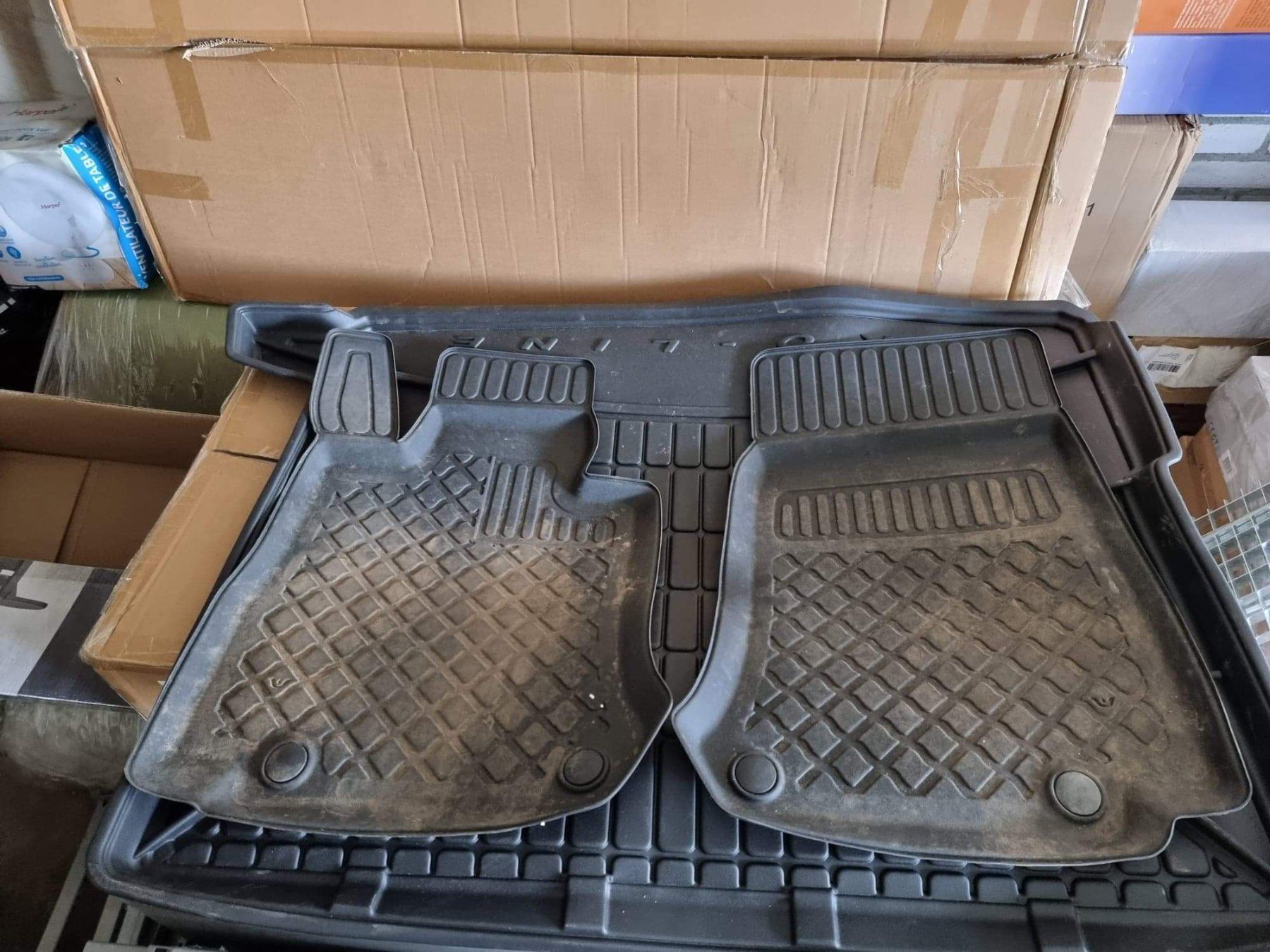 Tutti i ricambio: Mercedes GLC Gummimatten – Usato da Worben venduto da Joker952