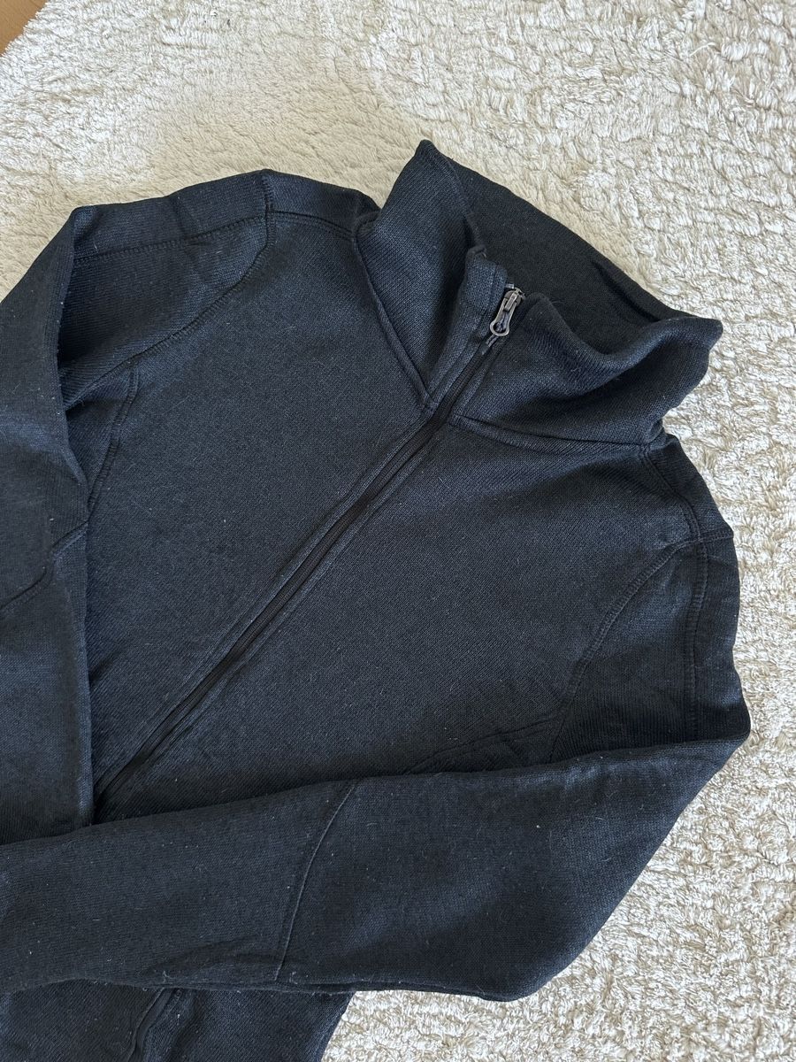 Champion Jacken: Champion Veste molletonnée zippée noire - Taille M – Gebraucht aus Neuchâtel von aliceguins 1