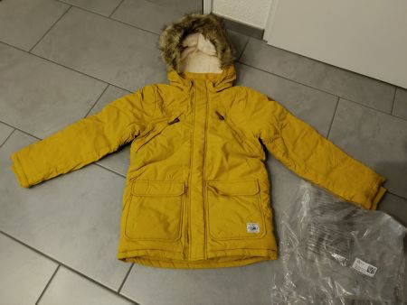 Neue Winterjacke 140, H&M