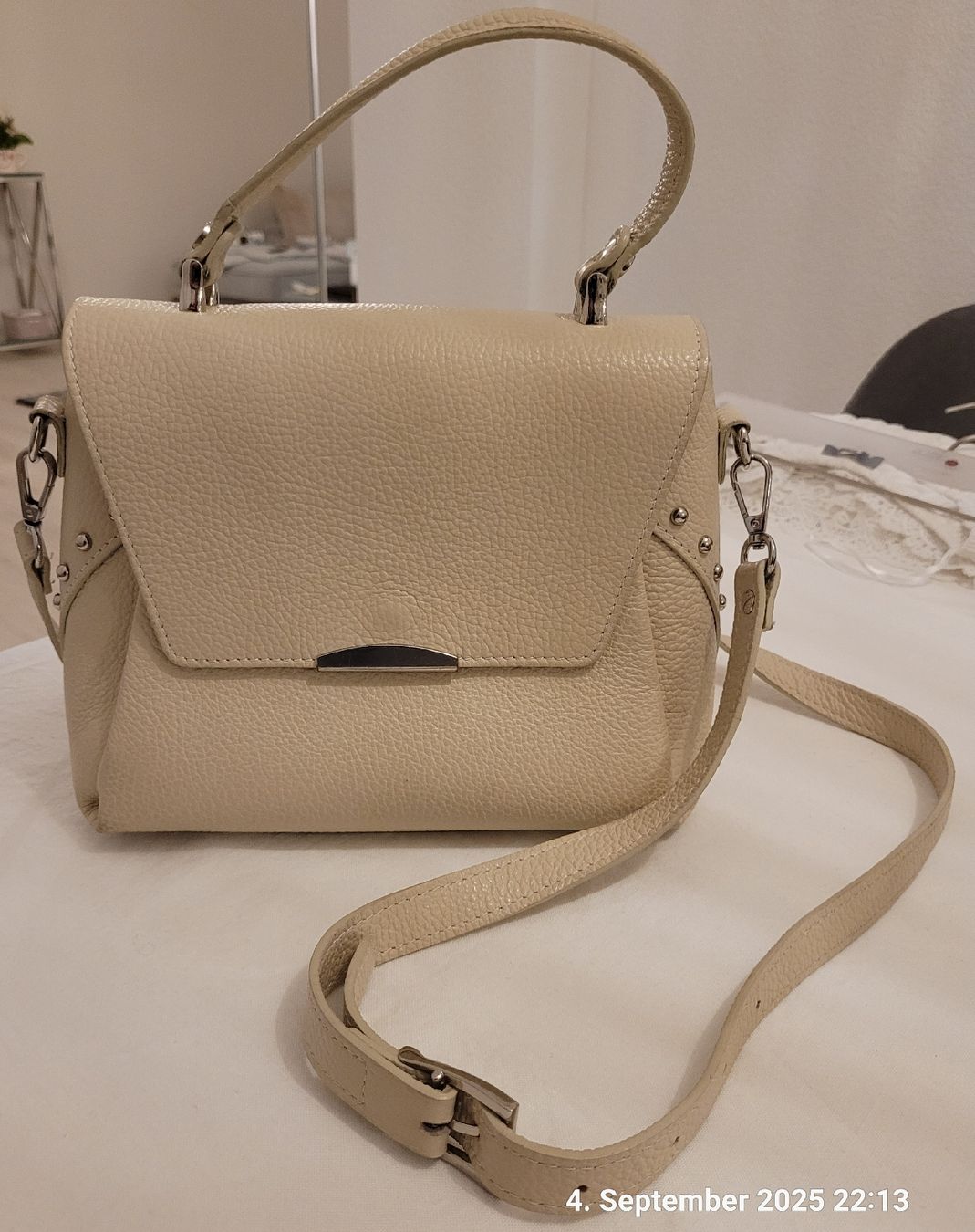 Borse da donna: Handtasche aus Leder, beige – Usato da Bünzen venduto da Milly32 2