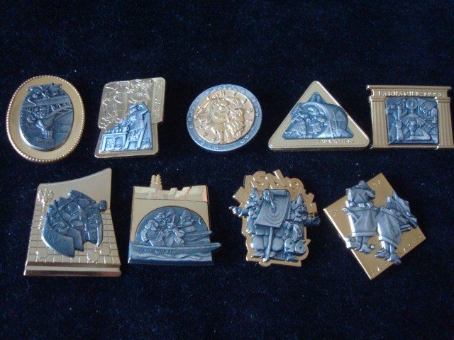 Basler Plaketten & Abzeichen: Plakettn Gold 1989 bis 1997 – Gebraucht aus Riehen von Baerewaegli