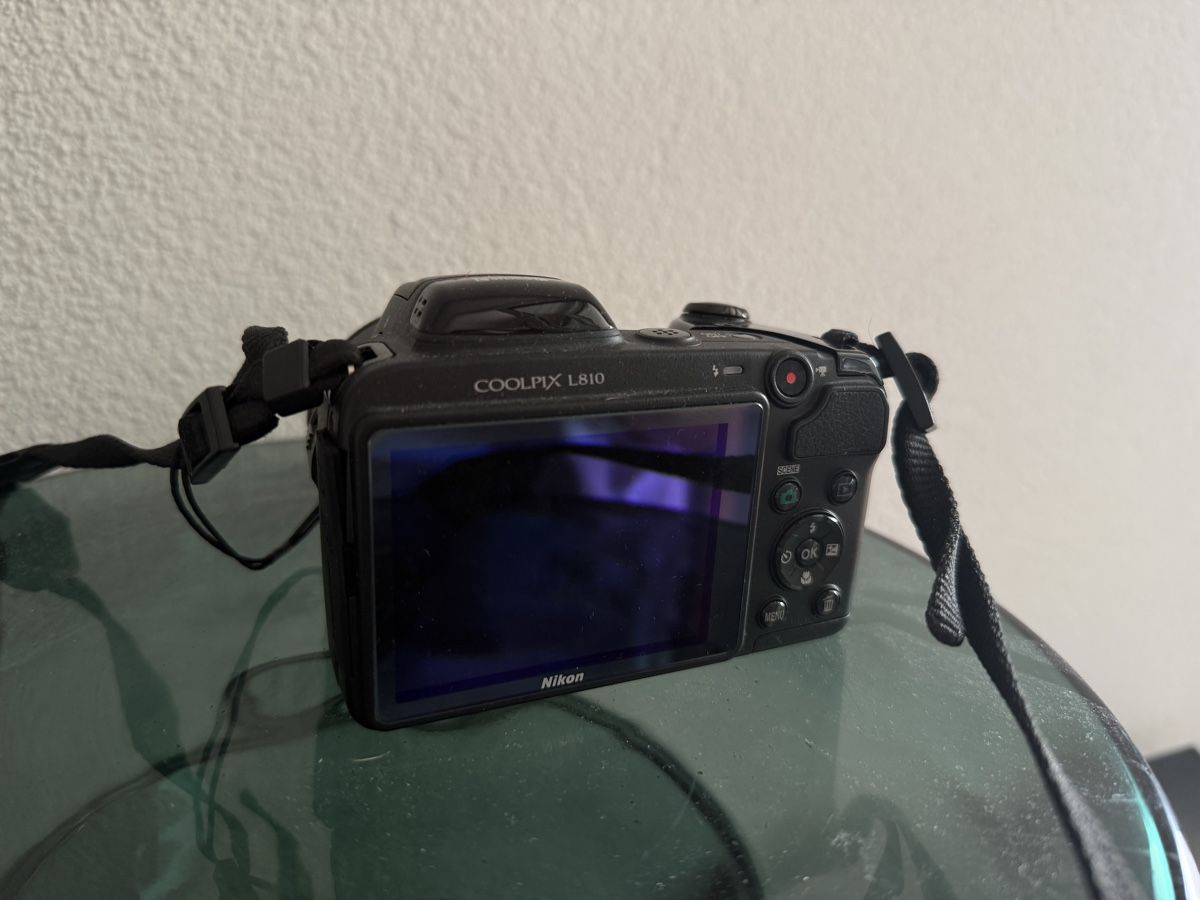Nikon Appareil photo: Nikon COOLPIX L810 Digitalkamera – D'occasion à Suhr par FlakaM. 1