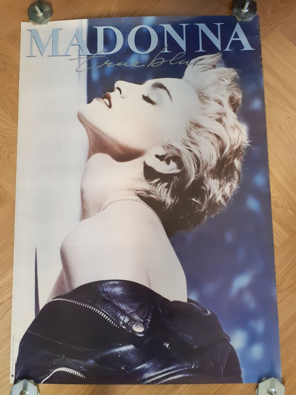 Poster & Bilder: Grosses Promo Poster Madonna – Gebraucht aus Zürich von benski34