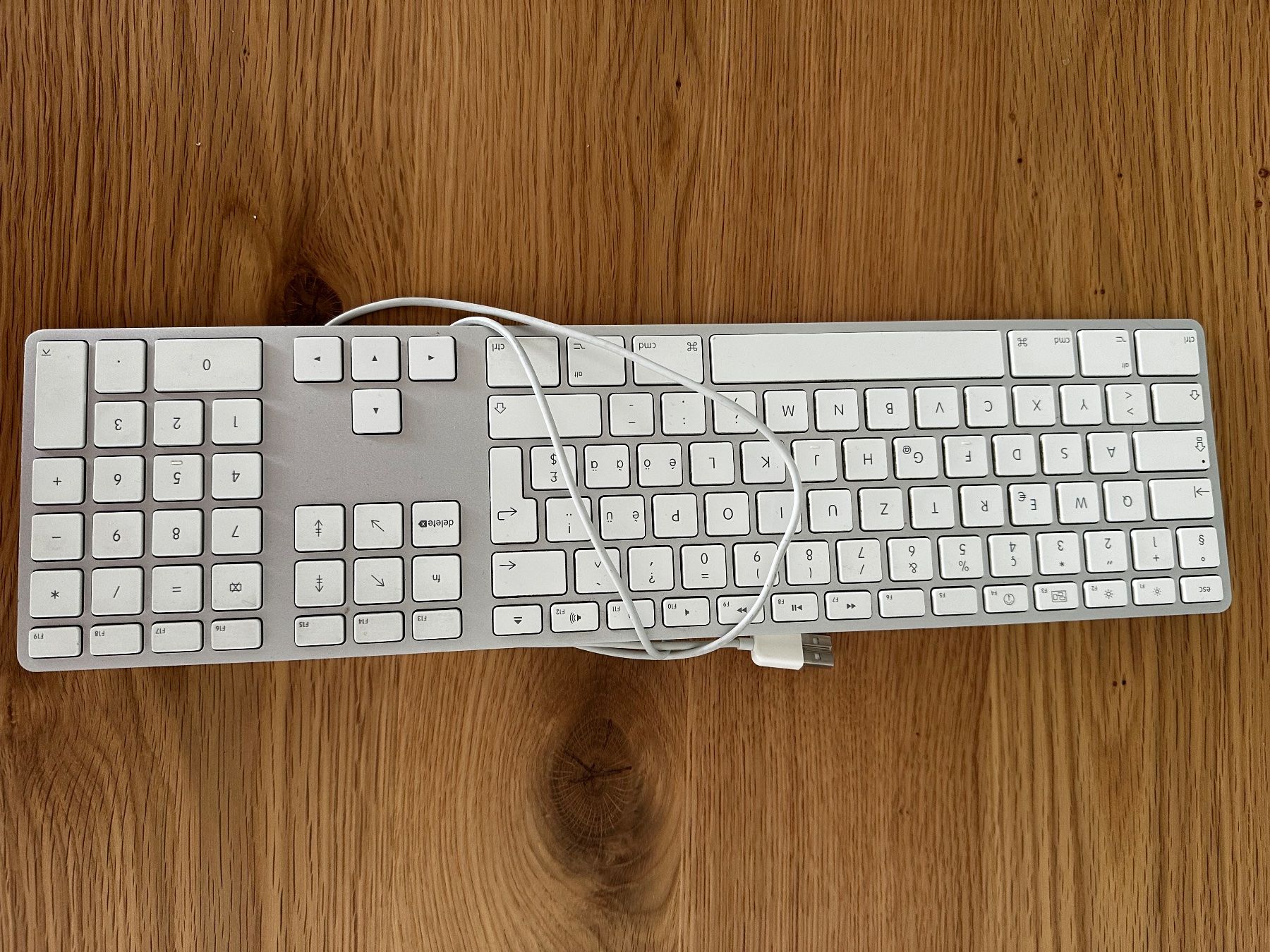 Apple Claviers: Magic Keyboard mit Ziffernblock – D'occasion à Weinfelden par Automediator