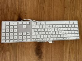 Apple USB-Tastatur mit Ziffernblock – Schweizer CH-Layout