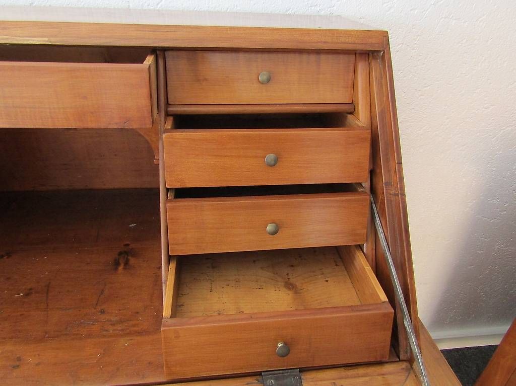 Schreibtische: Sekretär Biedermeier, Kirschbaum - antik – Gebraucht aus Herzogenbuchsee von Winigo 4