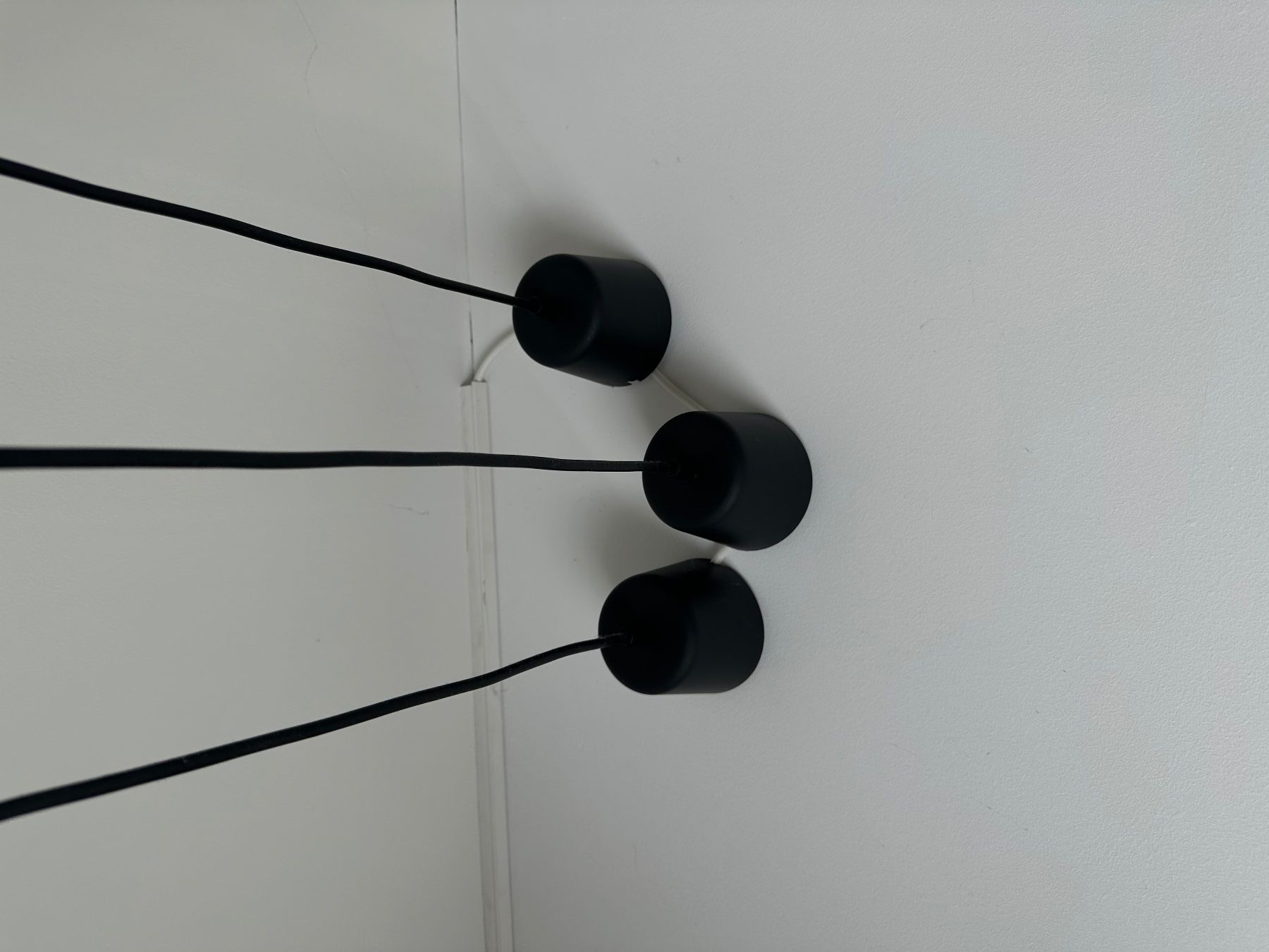 Lustres & lampes de plafonds: 3 Hängeleuchten schwarz mit Glühbirnen – D'occasion à Zürich par dri_n2k6 4