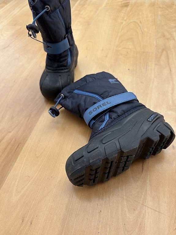 Chaussures garçon: Sorel Winterboots Größe 28 – D'occasion à Büttikon AG par hud_ppw9