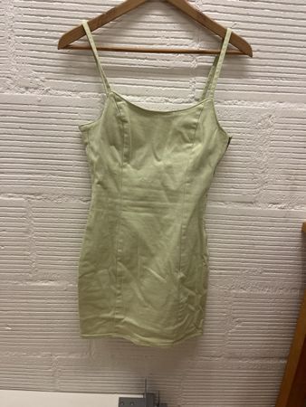 Sommerkleid in hellem Grün, Gr. 36