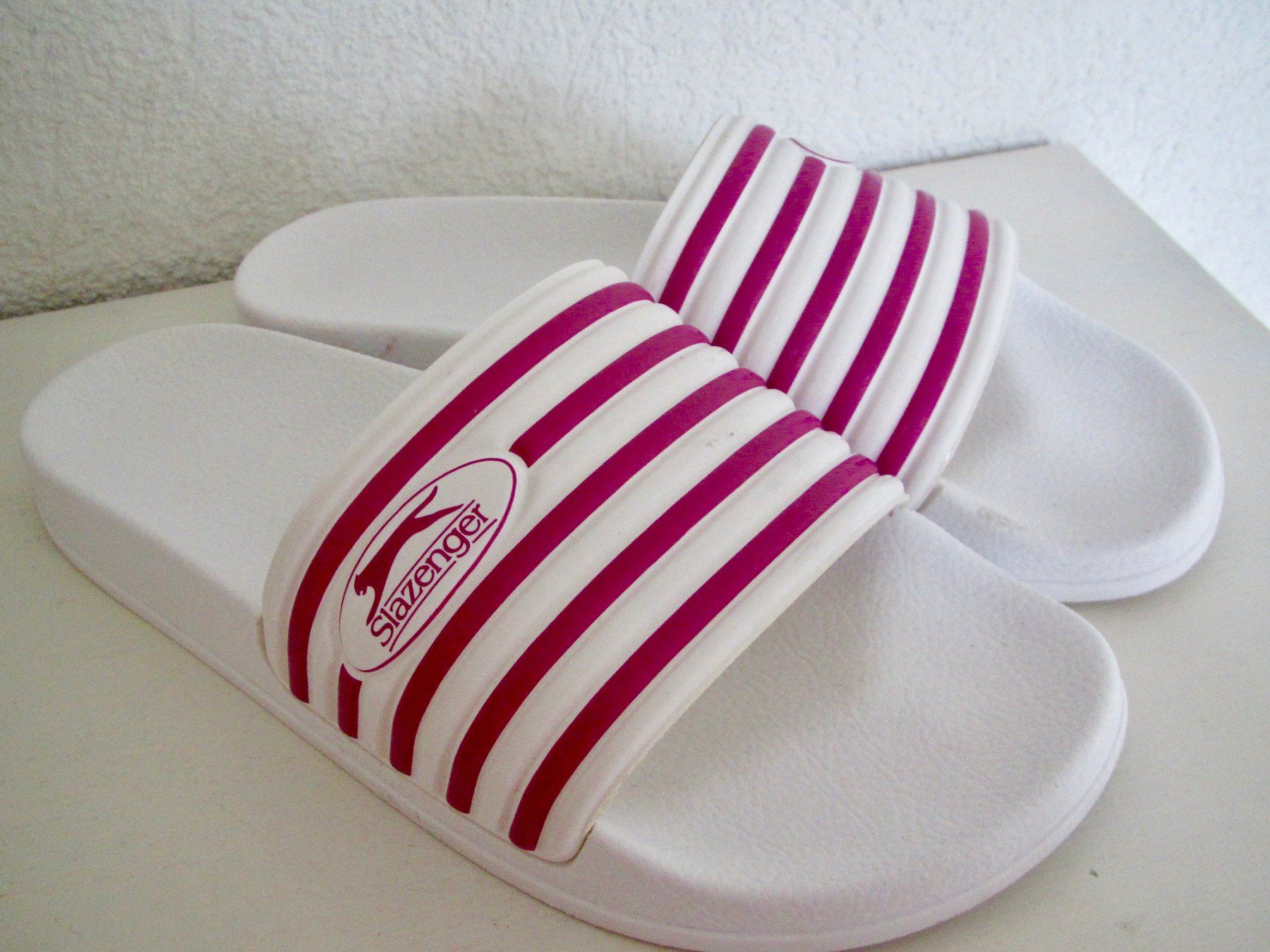 Scarpe da donna: CHAUSSURES DE BAINS SLAZENGER – Usato da Murten venduto da Selliot