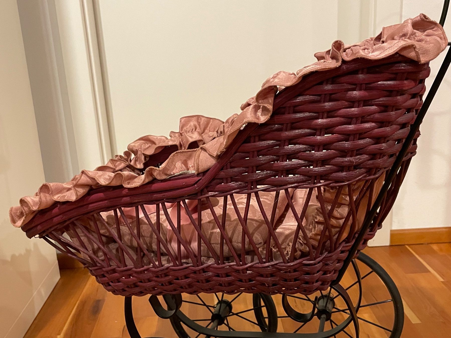 Puppenwagen: Puppenwagen antik – Gebraucht aus Rümlang von euqinom16 3