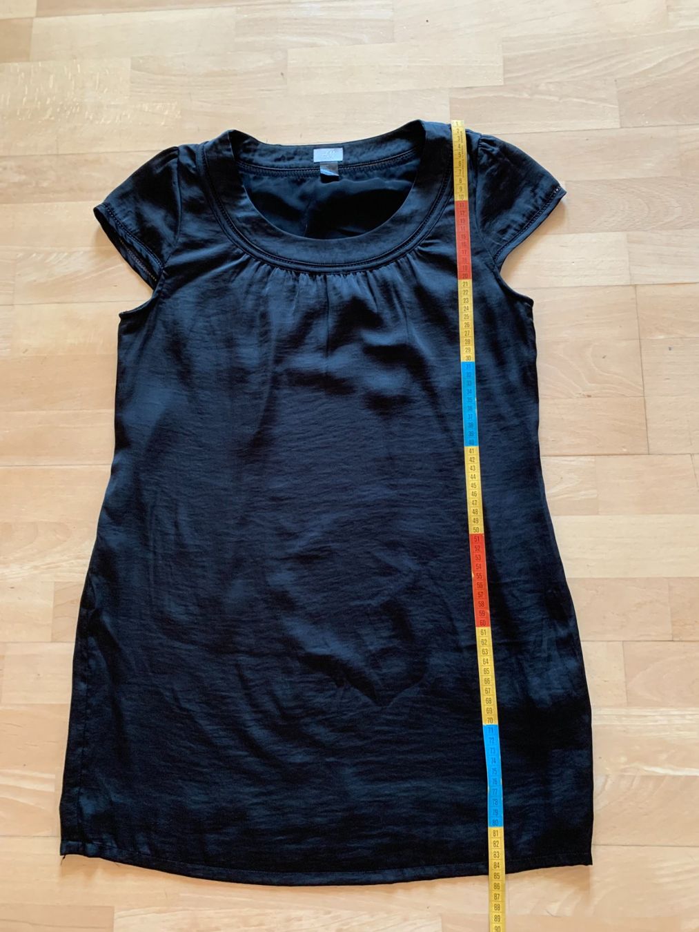H&M Vestiti: H&M Damen Kleid, Gr. 42, Schwarz – Usato da Worb venduto da farben20zauber 2
