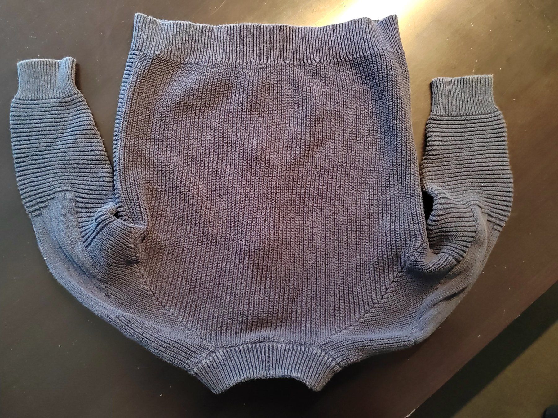 Pullover & Sweatshirts: Strickpulli dunkelblau, mit Reissverschluss, wie neu, Gr.110 – Gebraucht aus Einsiedeln von pattymary 1