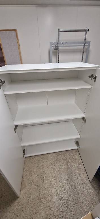 Kommoden: Möbel – Gebraucht aus Diessbach b. Büren von Angle0 1