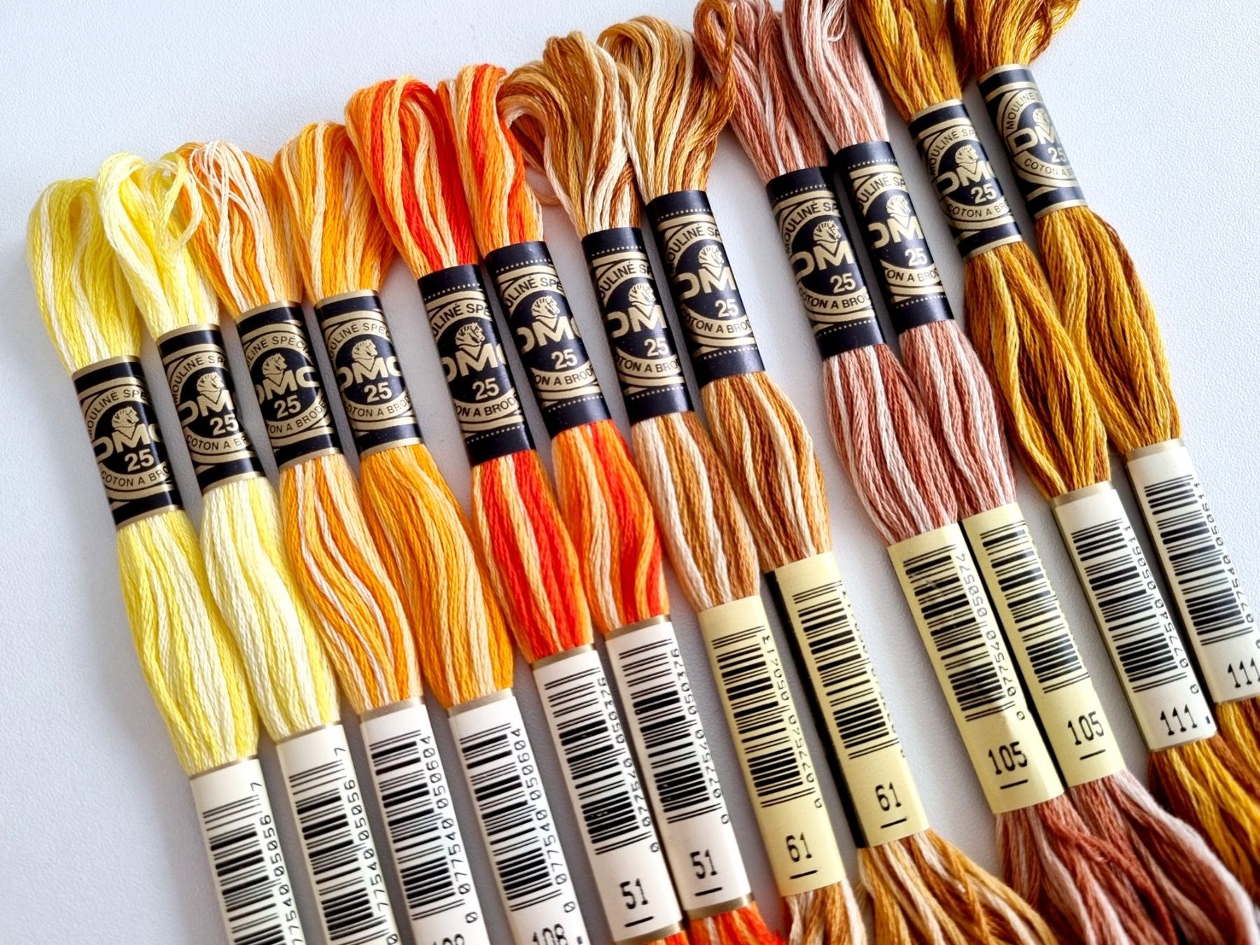 Cordelettes & Fils: 64 DMC Mouliné Spécial Multicolor Art 117 - LOSB2 – Neuf avec emballage d'origine à Mels par DACRI 5