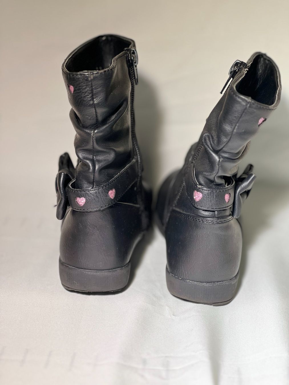 Scarpe per ragazze: Leicht gefütterte Stiefel Grösse 29 – Usato da Zürich venduto da Drahtzug 2
