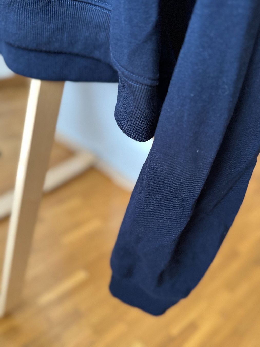 Maglioni & Felpe: Marineblaues Langarmshirt – Usato da Onex venduto da Joliechose6 4