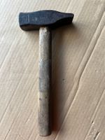 Hammer geschmiedet «Gu»