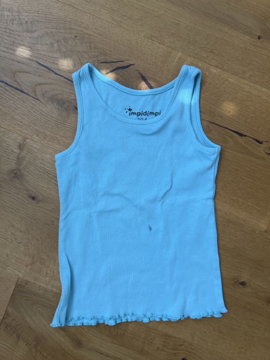 Hemden, T-Shirts & Polos: Tanktop hellblau Grösse 104 – Gebraucht aus Recherswil von ch0_y9gb