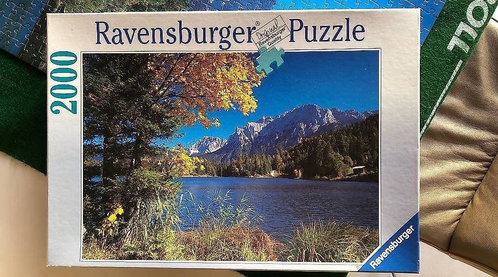 Puzzles: À vendre puzzle Ravensburger 2000 pièces – Gebraucht aus Cheseaux-Lausanne von tadd