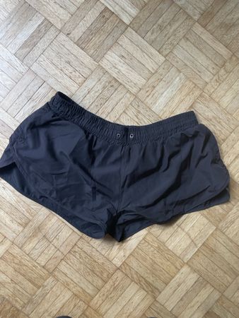 Schwarze kurze Hose für Sport, Grösse S-M 