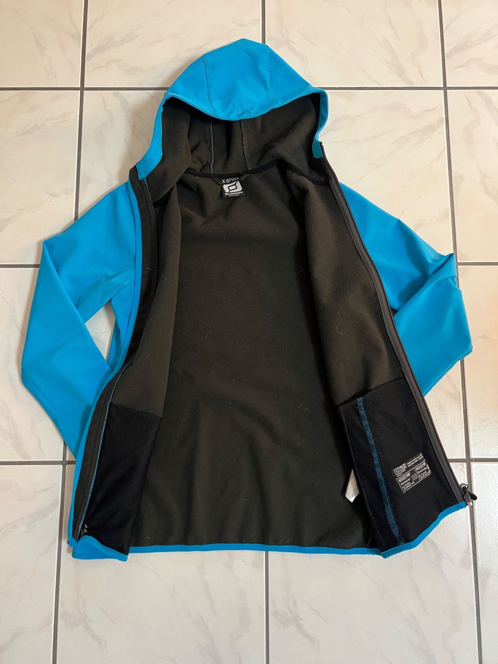 Vestes: BelowZero Softshell Jacke, Gr. XS, hellblau – D'occasion à Oetwil am See par Traktord150 1