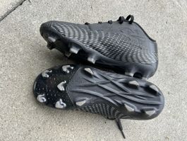 Puma Fussballschuhe für den Rasen - Grösse 34