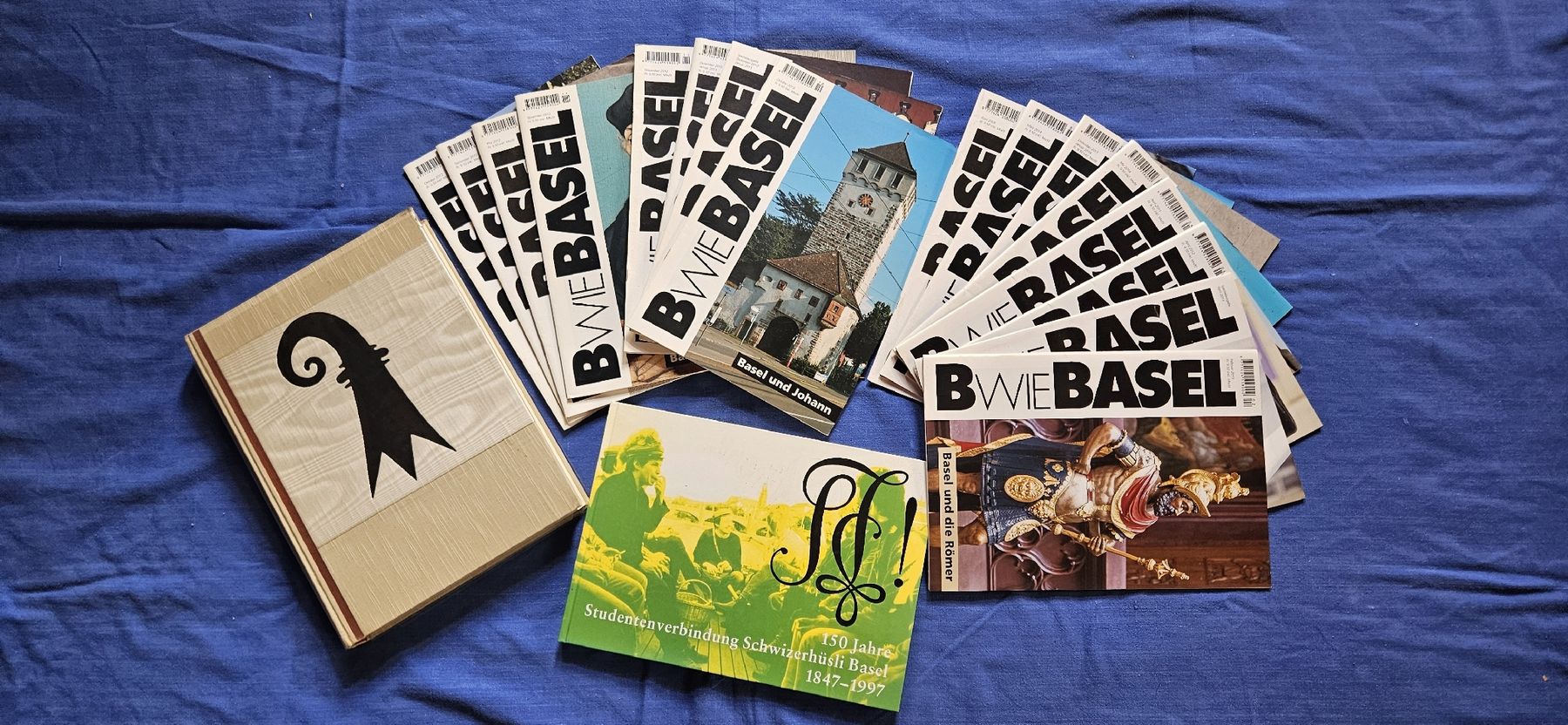 Libri: Buch Studentenverbindung Schweizerhüsli Basel 1847-1997  – Usato da Kaltacker venduto da Cougar01