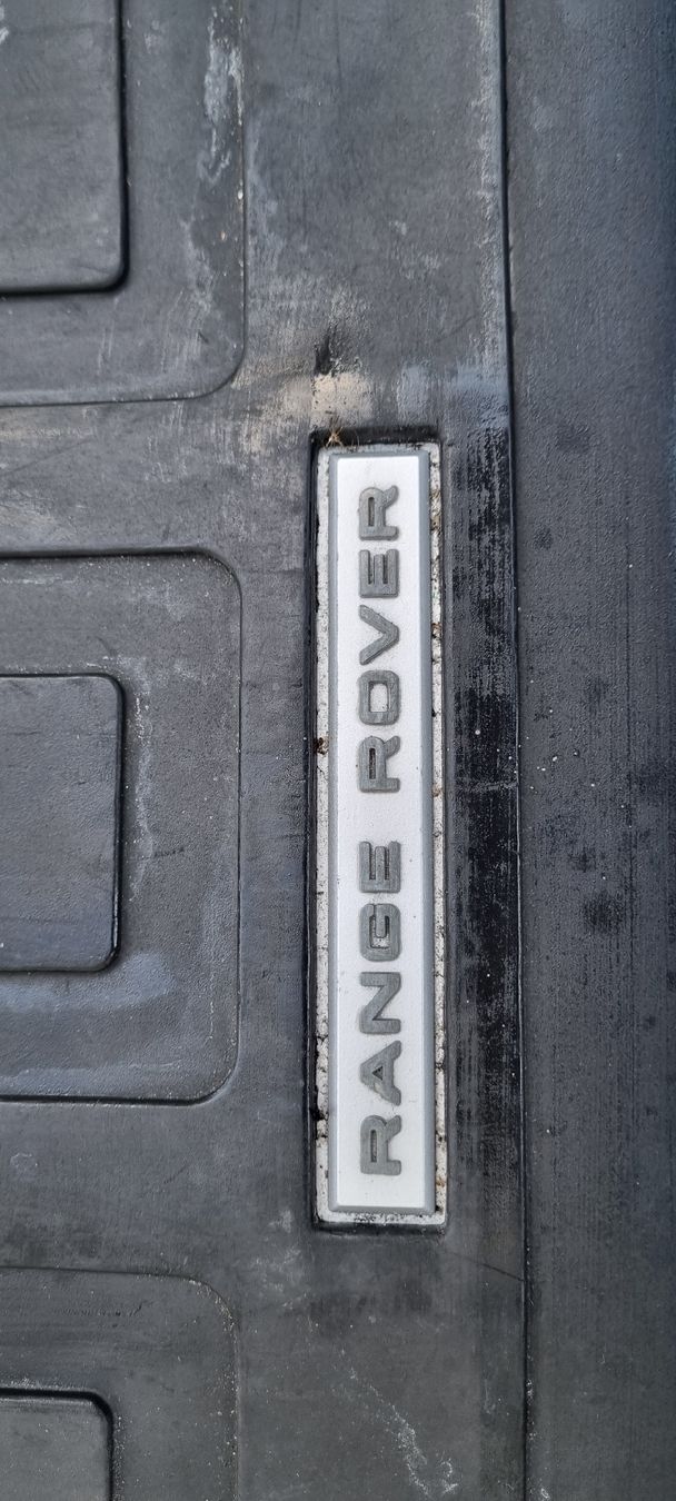 Land Rover Alle Ersatzteile: Range Rover Gummimatte schwarz – Gebraucht aus Walchwil von sev_9nl5 1