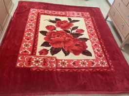 Kuschelige warme Decke mit Rosenmuster 220x220