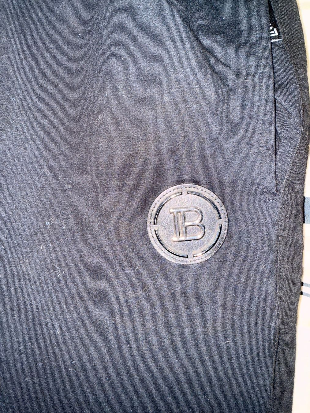 Balmain Pantaloni: Balmain Jogginghose | Grösse M – Usato da Biberist venduto da mar_y85l 1