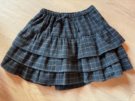 Rock Karo von Zara Grösse 11-12 Jahre mit Innenhose