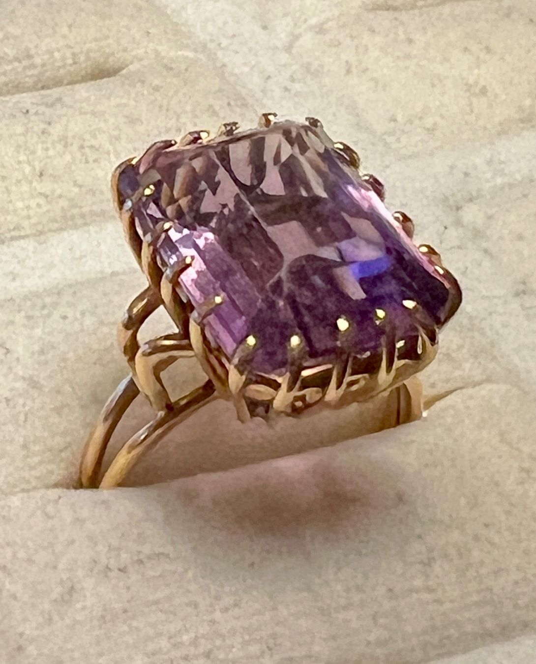 Anelli: Gold-Ring 18 K mit Amethyst – Usato da Chur venduto da Penting1935