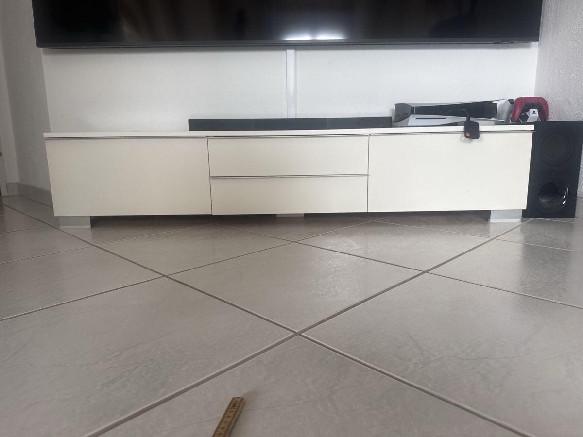 Meubles TV: TV-Möbel 180cm Breit – D'occasion à Kloten par pascalthomet