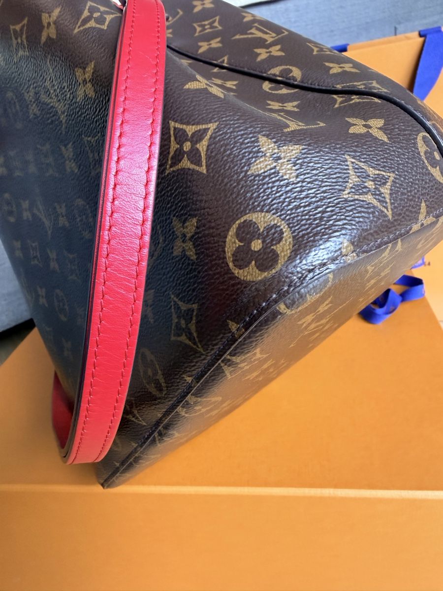 Louis Vuitton Borse da donna: Louis Vuitton NéoNoé MM Monogram - iconic handbag! – Usato da Thalwil venduto da 28rainbow 5
