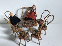 Antike Puppenstubenmöbeli
