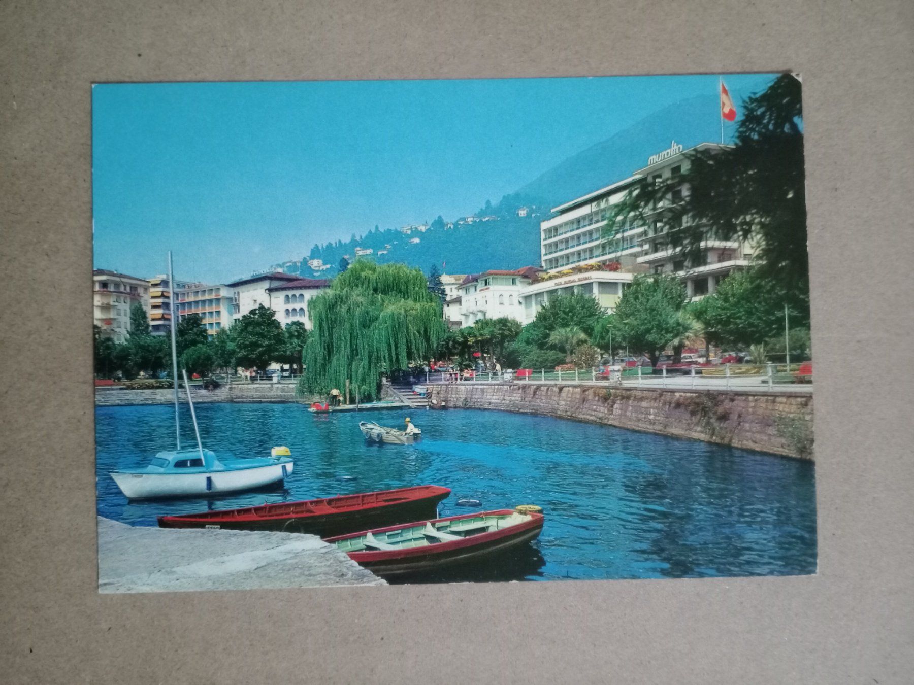 Cartoline postali: AK Locarno Lungolago Boote – Usato da Küttigen venduto da Melisch1000
