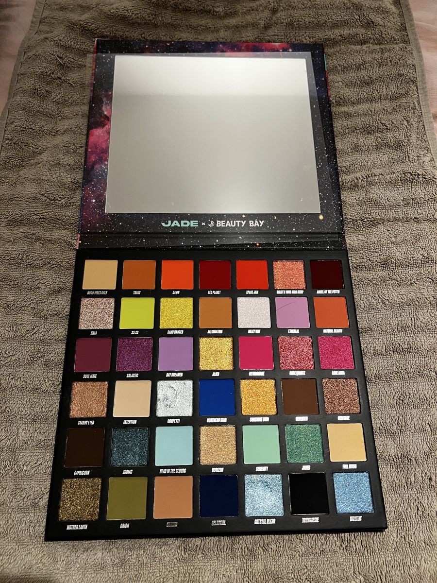 Make-up: Jade x Beauty Bay Eyeshadow Palette – Neu (gemäss Beschreibung) aus Bülach von xAngiPestana. 1
