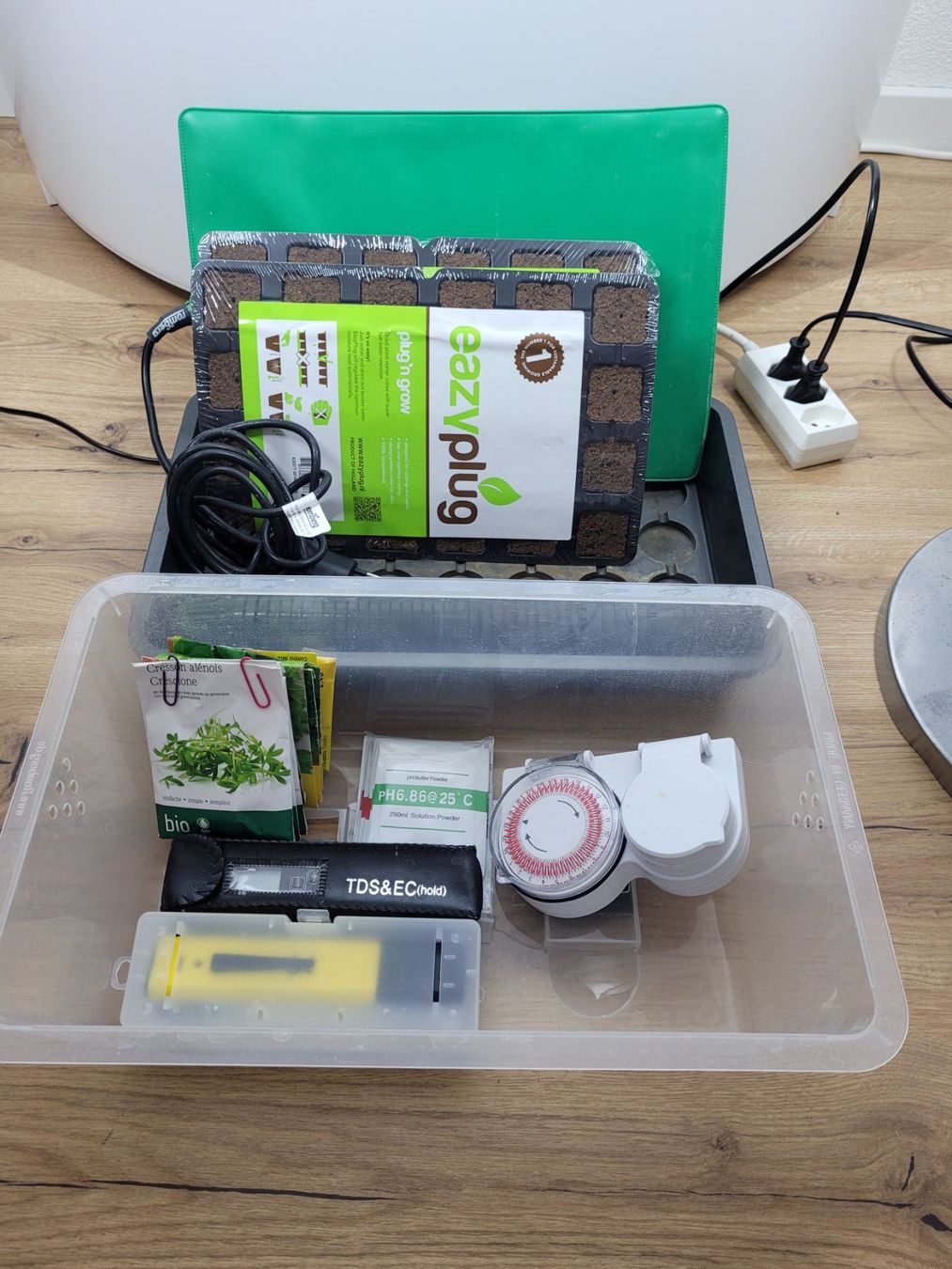 Box contenitori: Indoor Gardening - iHarvest / Hydroponik – Usato da Basel venduto da mar_7pjv 6