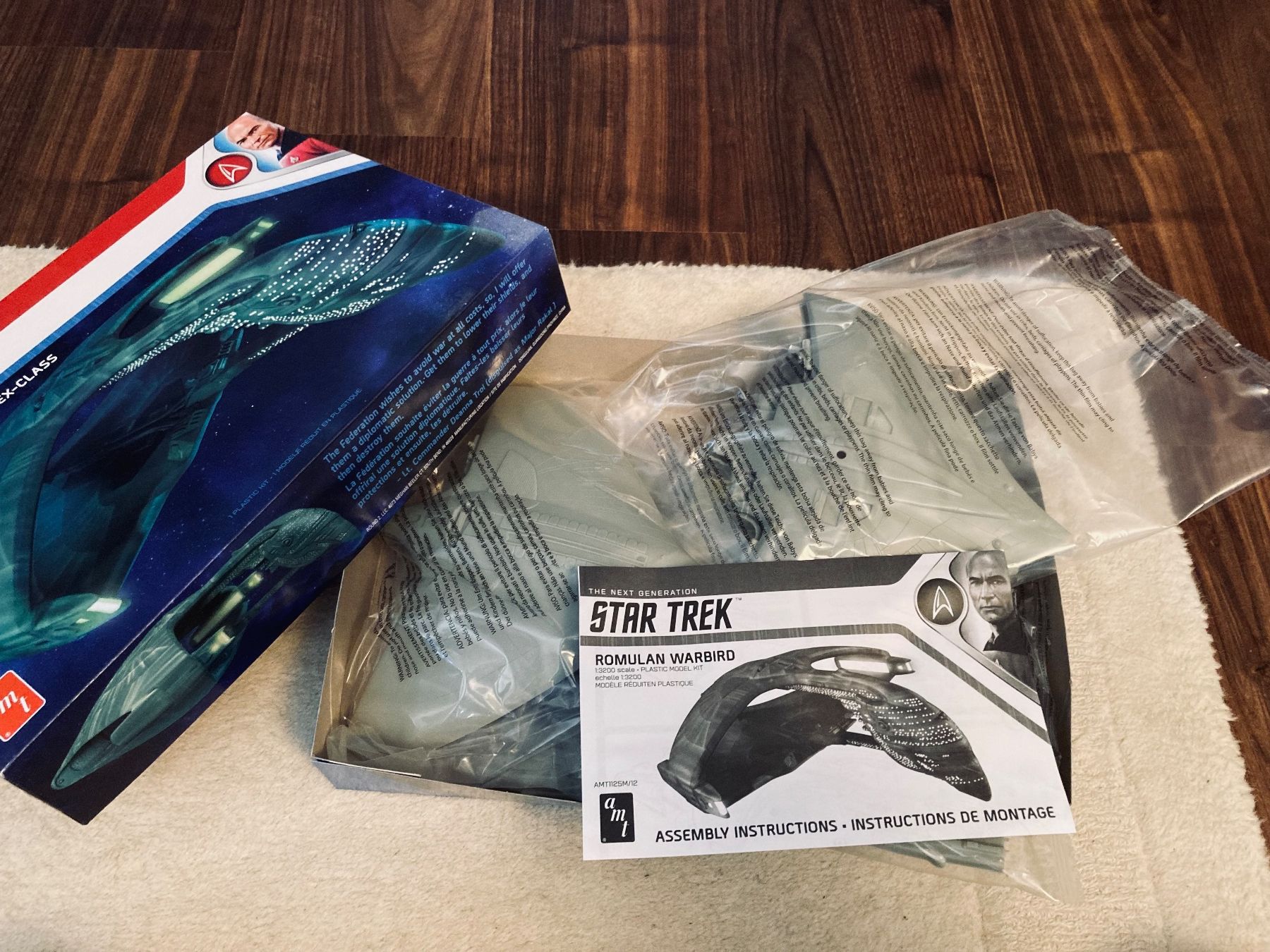 Kit di modellismo & Modellini statici: Star Trek Romulan Warbird D'Deridex-Class 1:3200 Plastic ... – Nuovo e nell'imballaggio originale da Wagenhausen venduto da Novafreund283 1