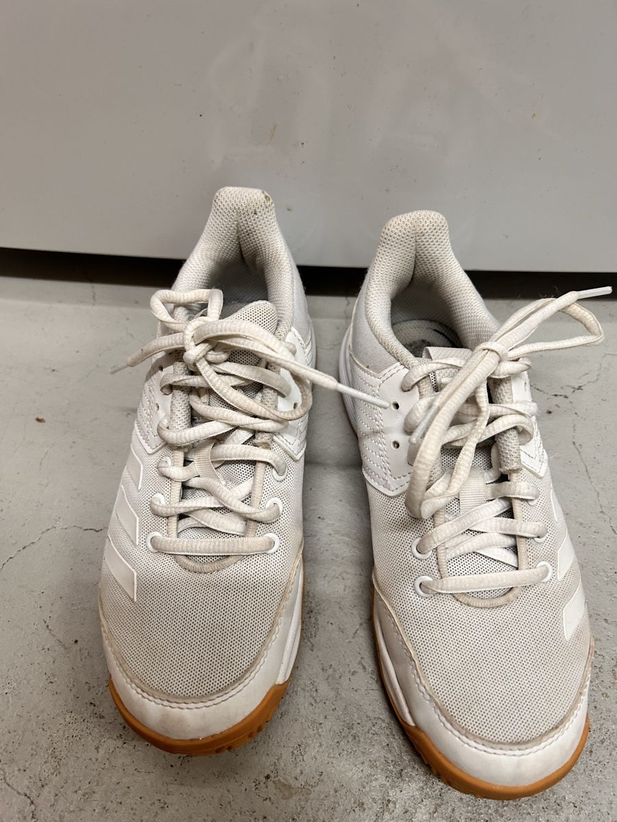 Scarpe per ragazzi: Hallenschuh gr 32 – Usato da Lengnau AG venduto da Ricorn