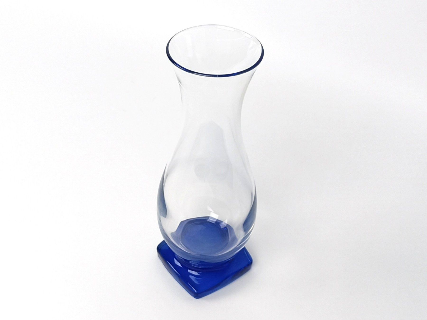 Vasi & Recipienti: Glasvase mit blauem Sockel – Usato da Suhr venduto da Restwert_Suhr 1