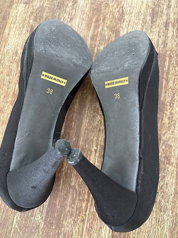 Scarpe da donna: Damenschuhen gr.38 – Usato da Hinwil venduto da camposlu 3