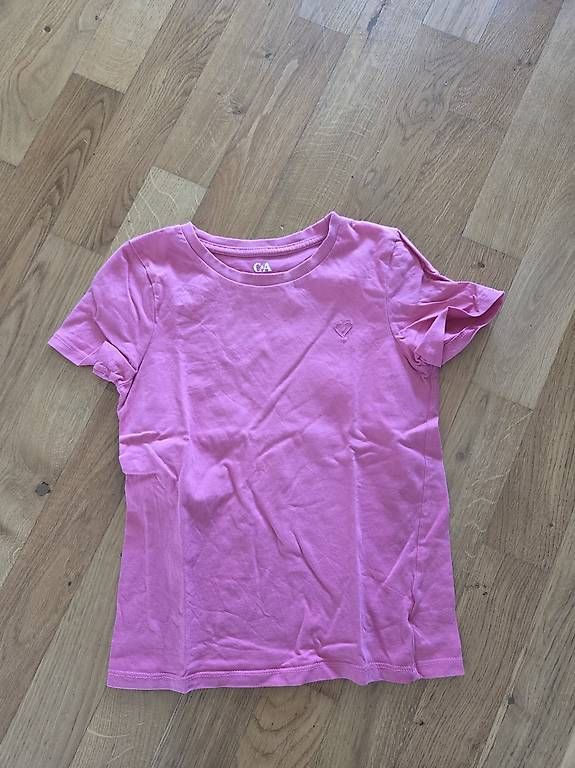 C&A Camicette, T-shirt & Top: T Shirt Gr.134 – Usato da Mönchaltorf venduto da snowwater